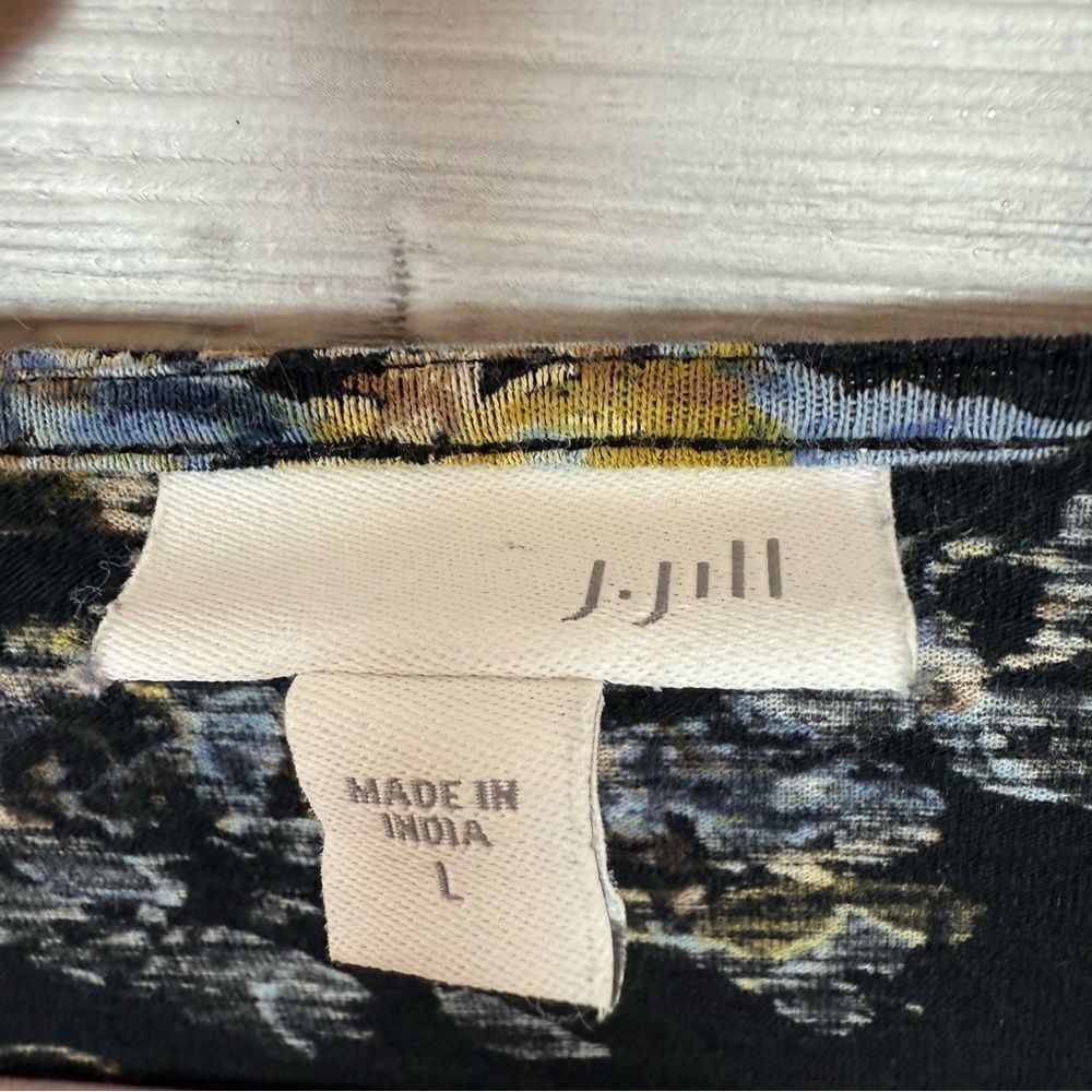 J. Jill Black Floral Patterned Top - Picture 2 of 4